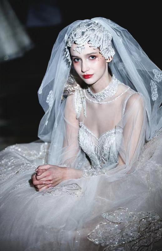 准新娘们有福啦 --宝娜嫁衣馆发布2019全球奢