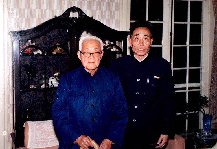 永远怀念巴金先生