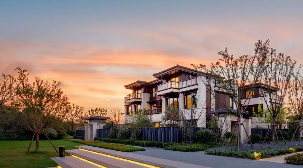 有山有水有院子,南京这家温泉精装别墅,卖一套