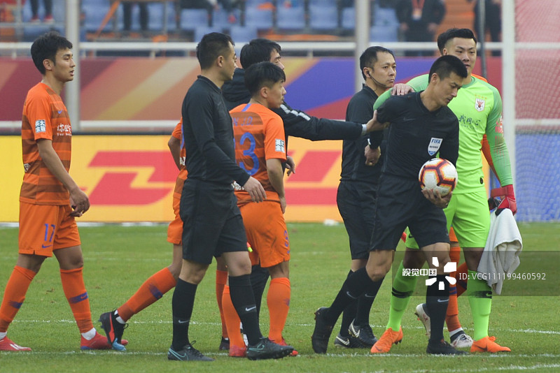 傅明论文抄袭登热搜 昔日同事力挺:查重要低于15%才能被发表