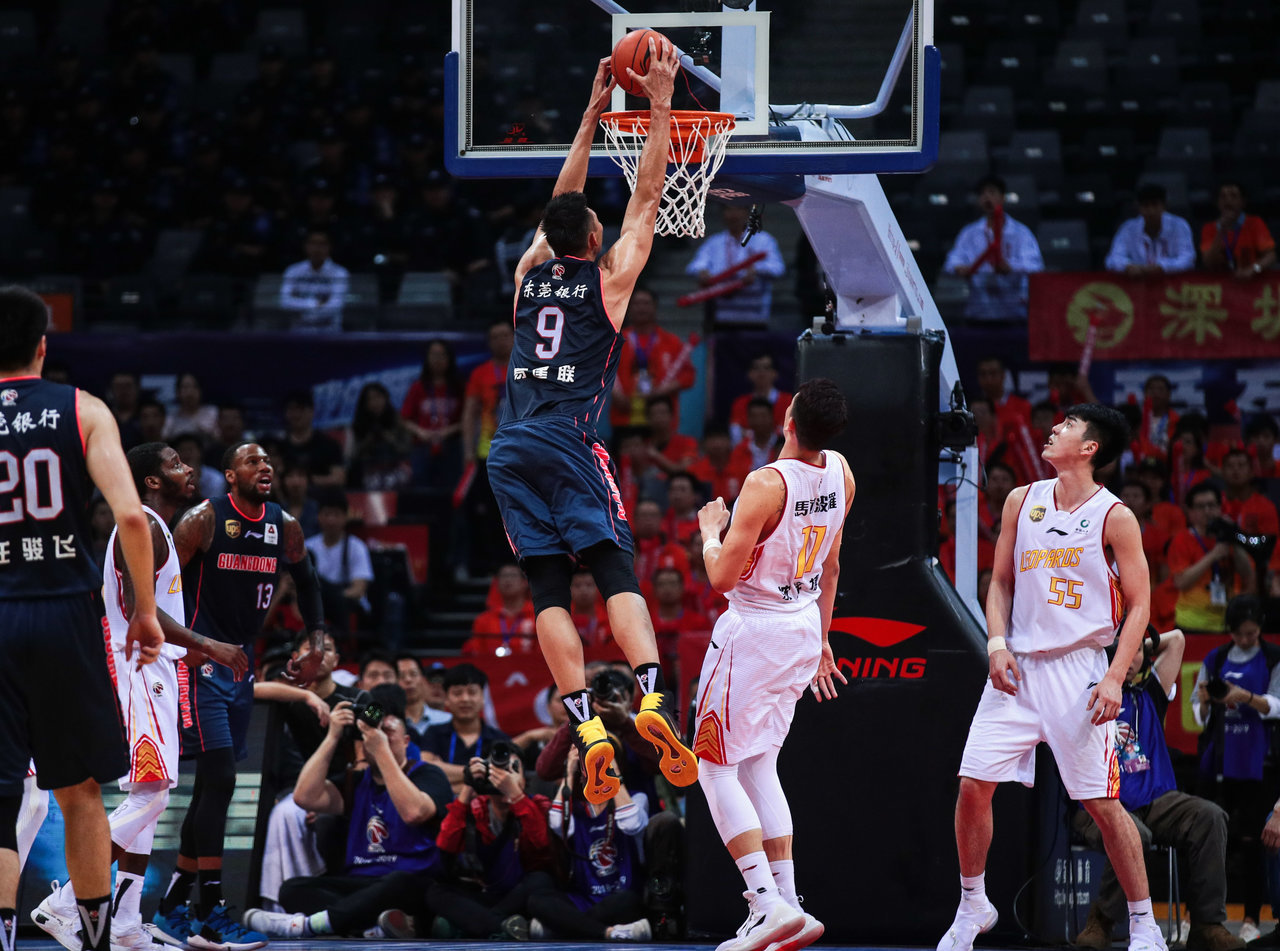 广东队4:0横扫深圳 率先闯入CBA总决赛