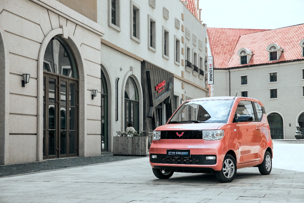 助力江苏绿色生态出行 上汽通用五菱全系新能源产品亮相2020全球智慧