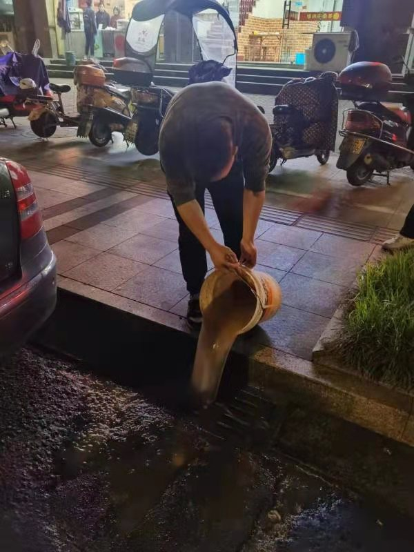 高淳淳溪向乱倒污水商家说不