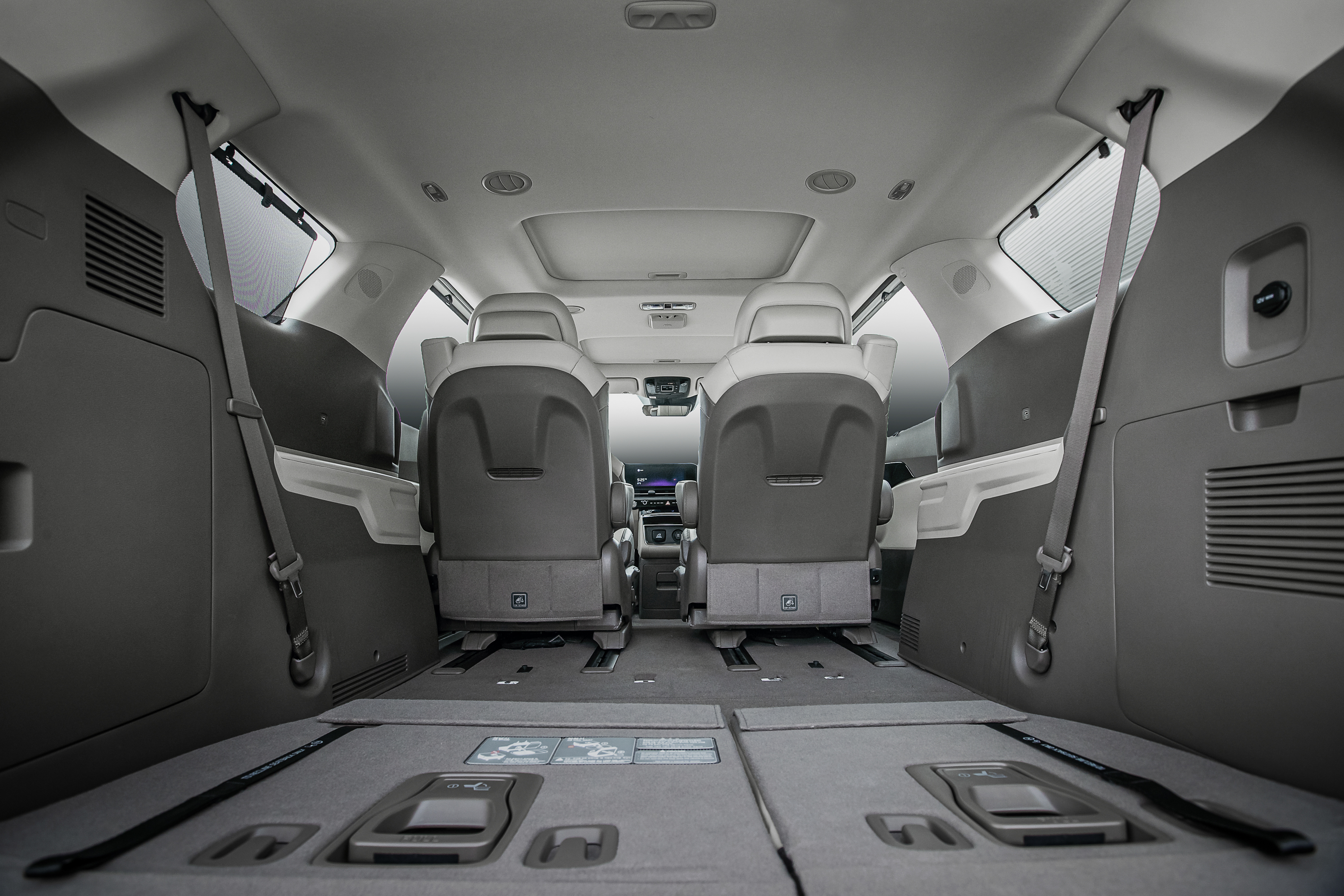 起亚第四代嘉华8月国内上市,将与别克gl8分庭抗礼?