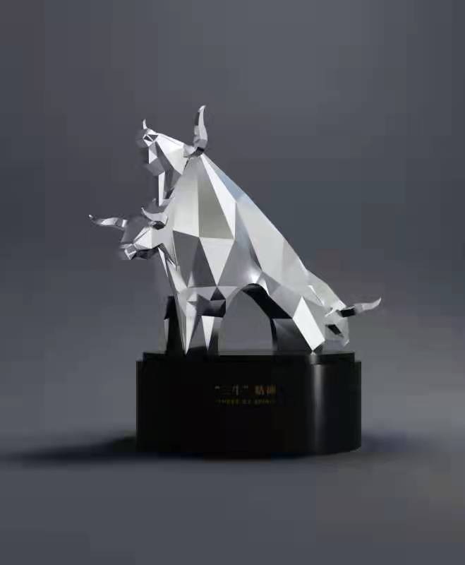 江苏省雕塑家夏一栋雕塑作品《"三牛"精神》发布