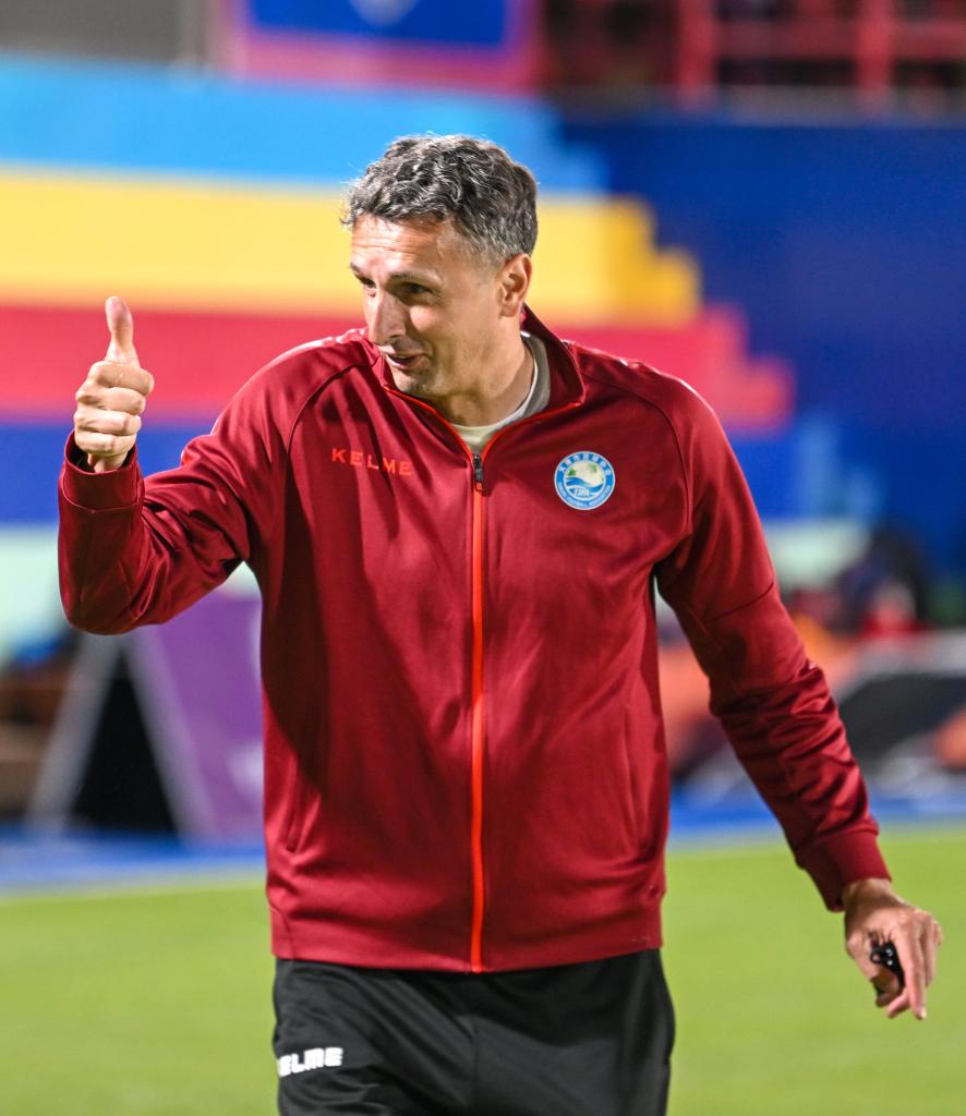 足球让"铁杆朋友"交流更加紧密——一位塞尔维亚教练的"中国梦"