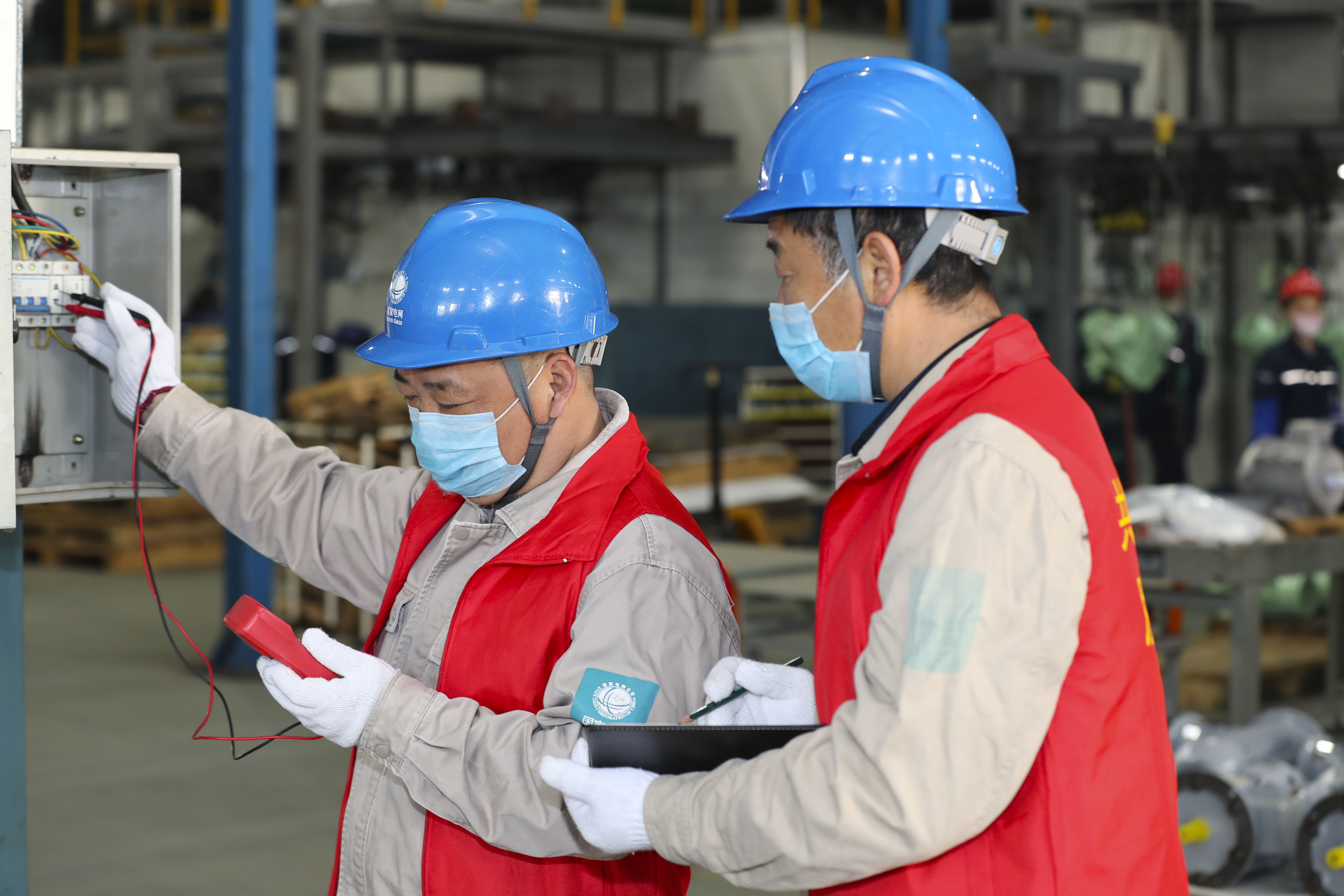 组图∣江苏泰州志愿服务助力企业复工复产