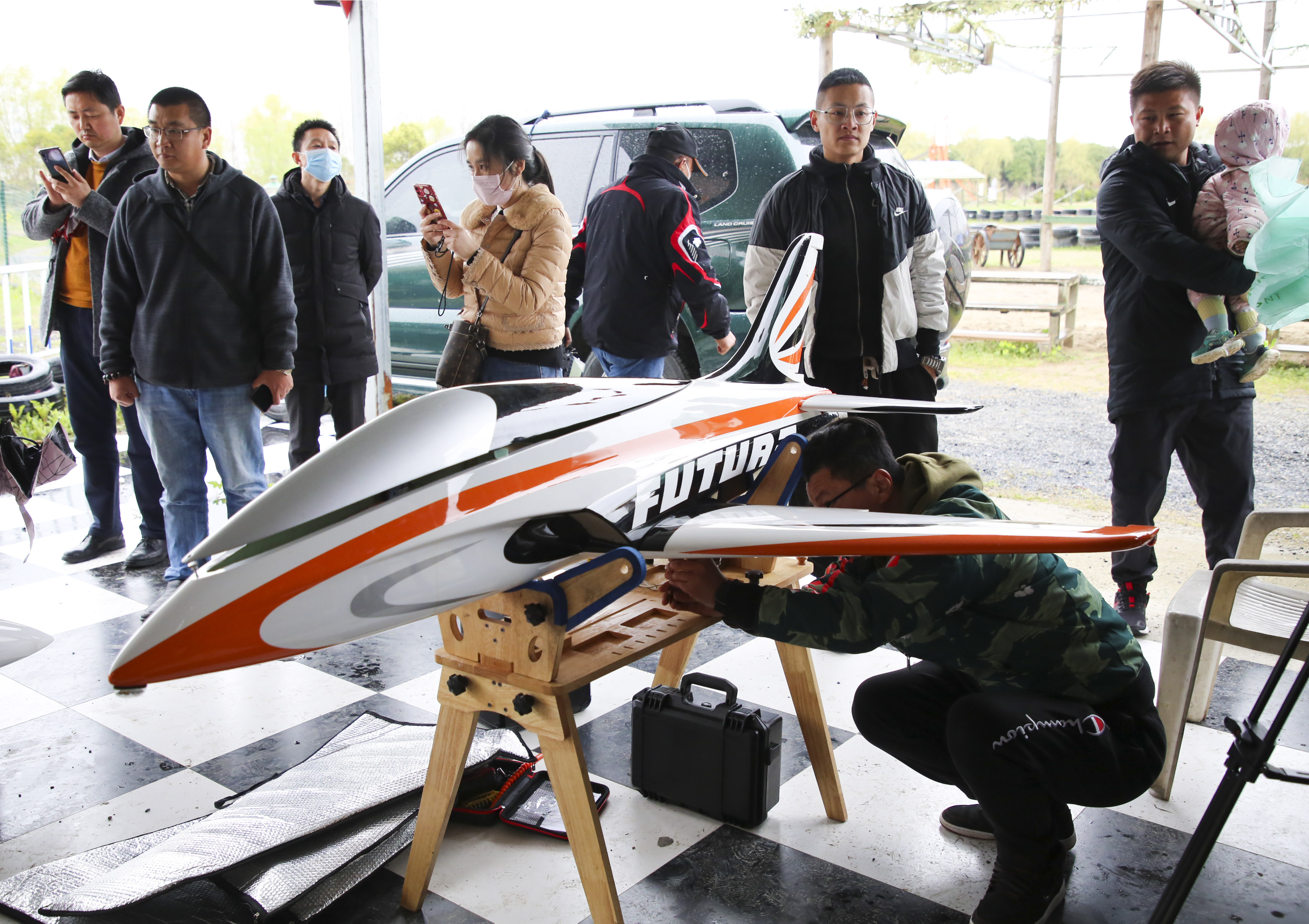 组图∣江苏泰州航模表演培养蓝天梦想