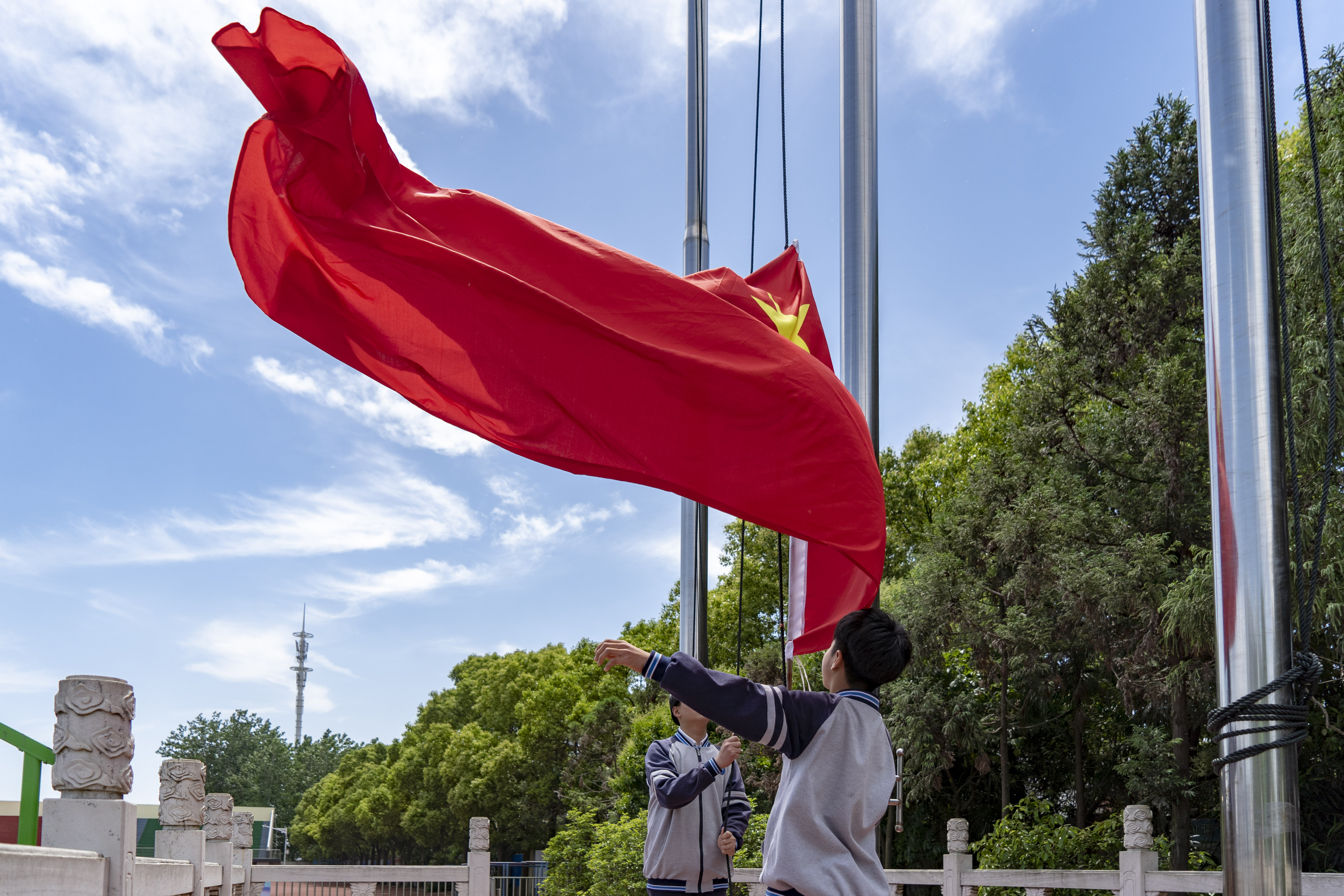 2019"在国旗下成长"全省青少年征文大赛被赞"立意深远"!