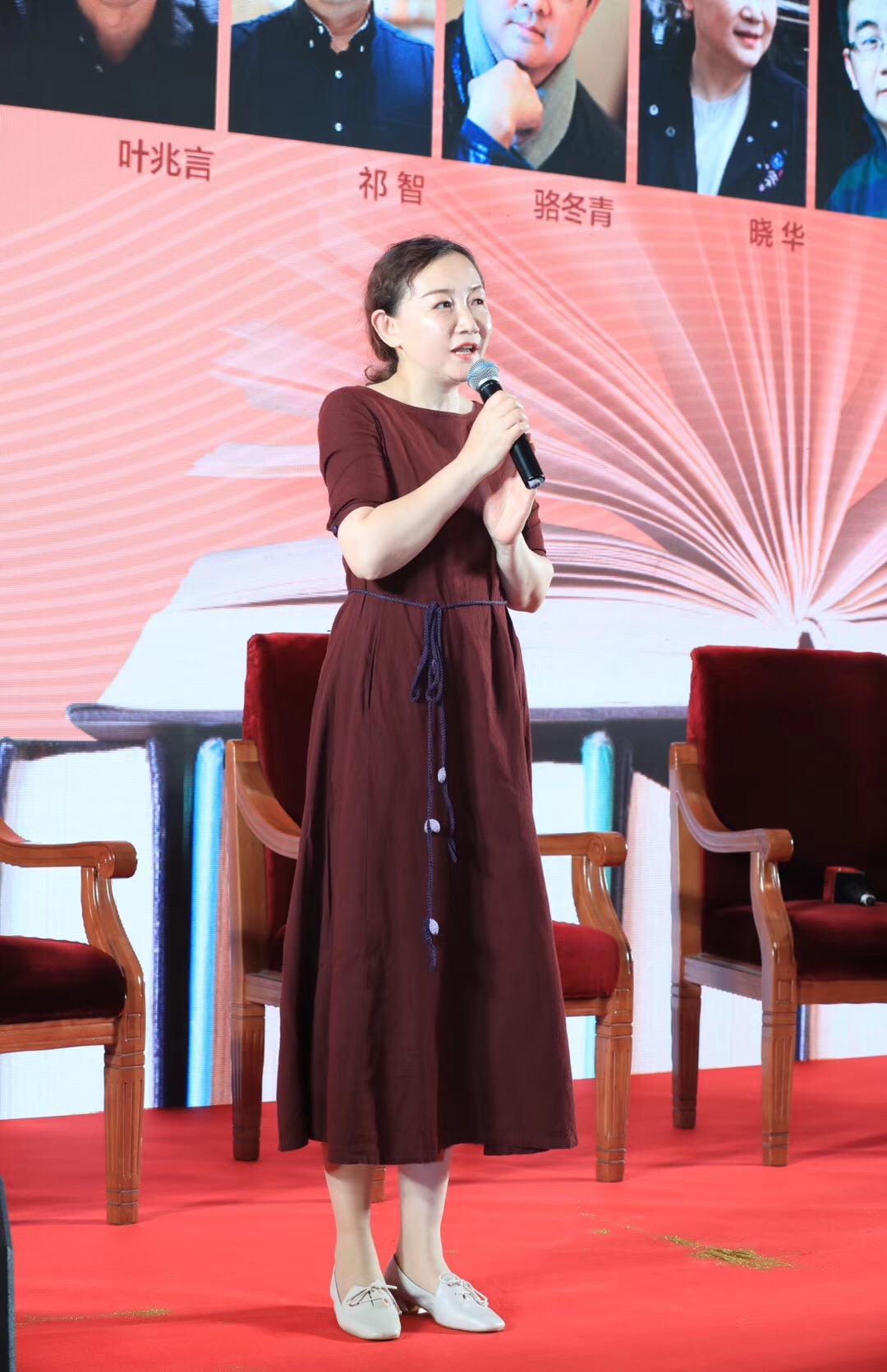 【经典阅读·名家说】作家晓华:12岁时读《水浒传》,让我喜欢探索冒险