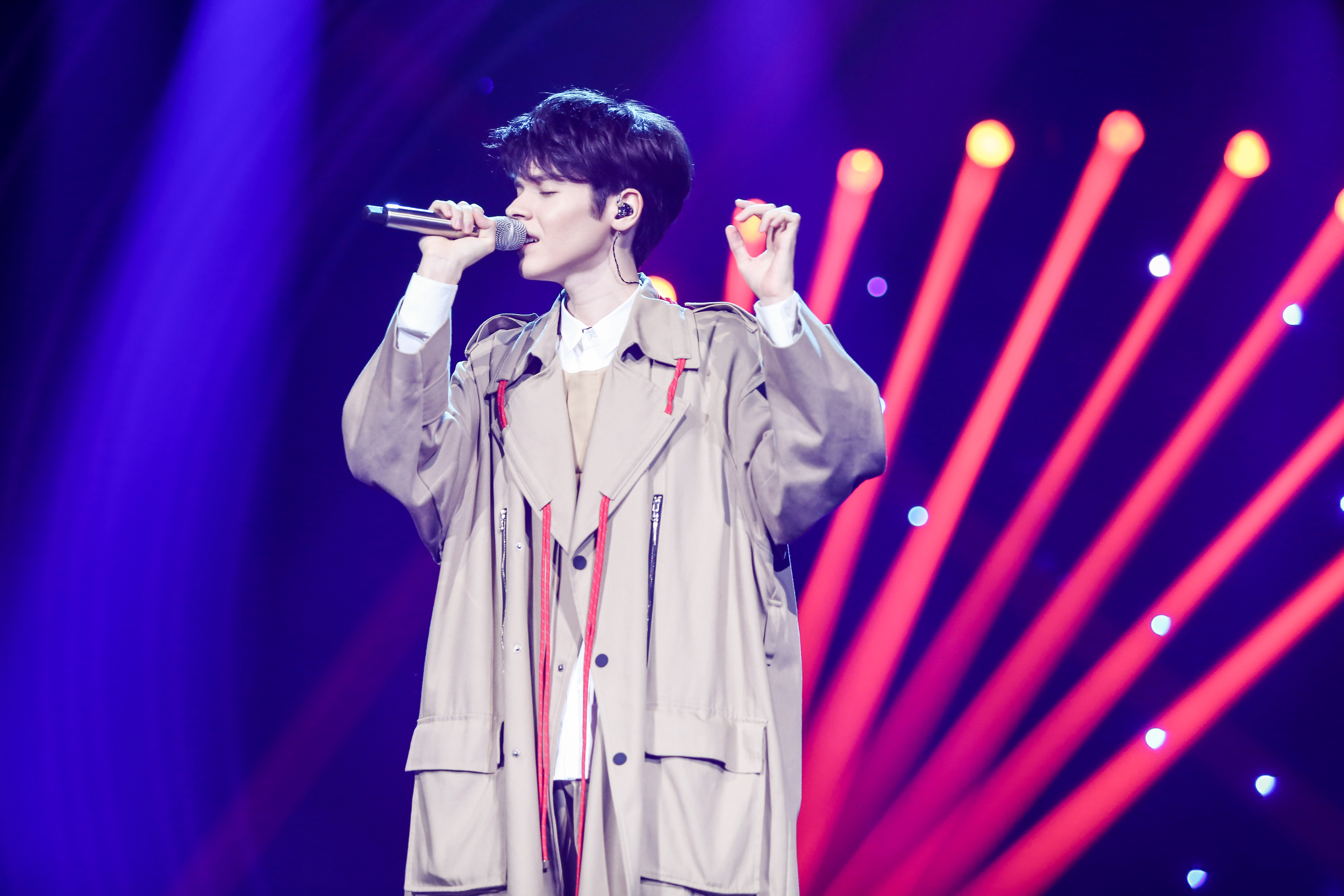 今晚歌手2019声入人心男团钱正昊强势踢馆