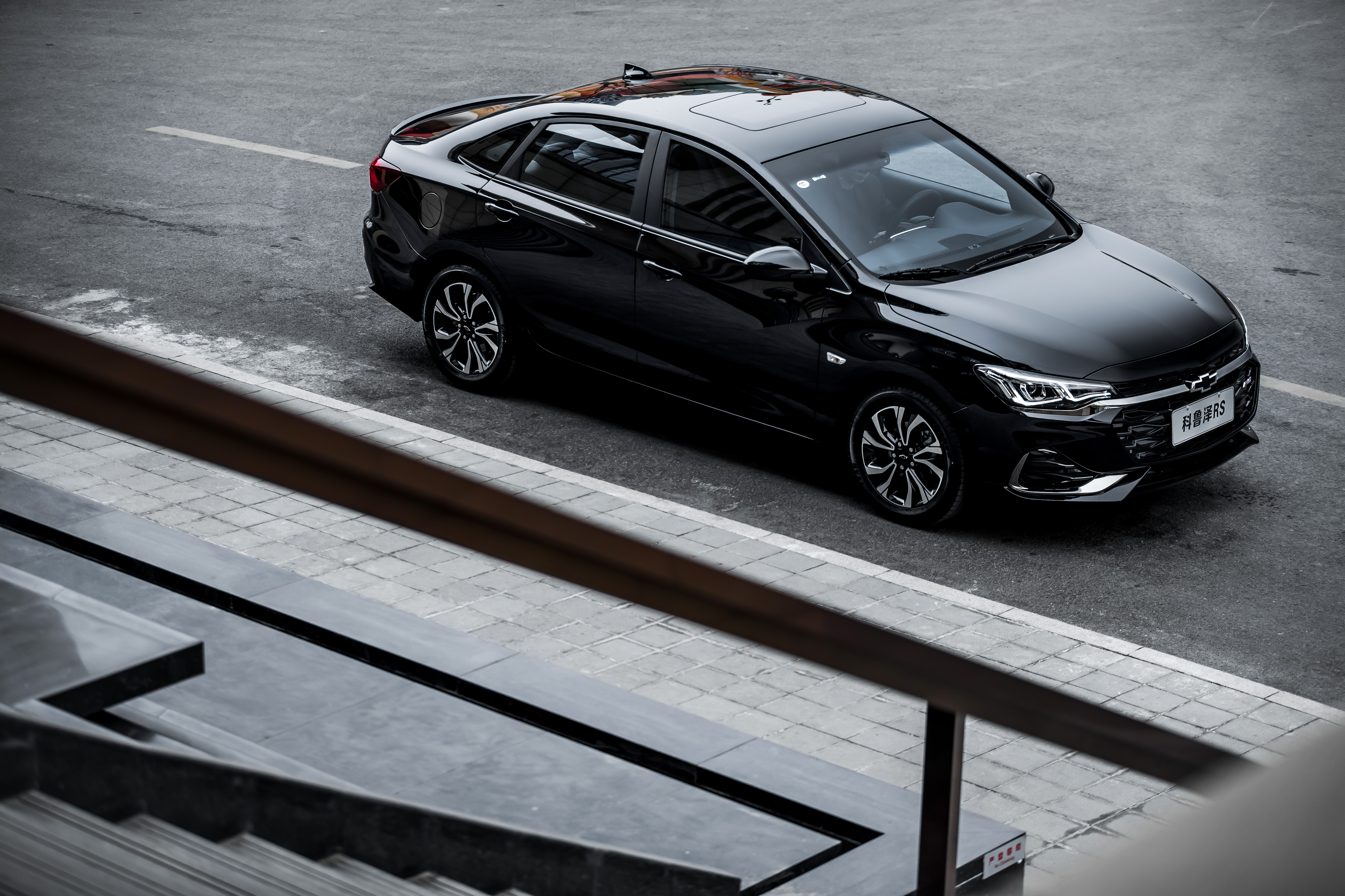 "痛快"走一回 试驾雪佛兰科鲁泽rs 330t