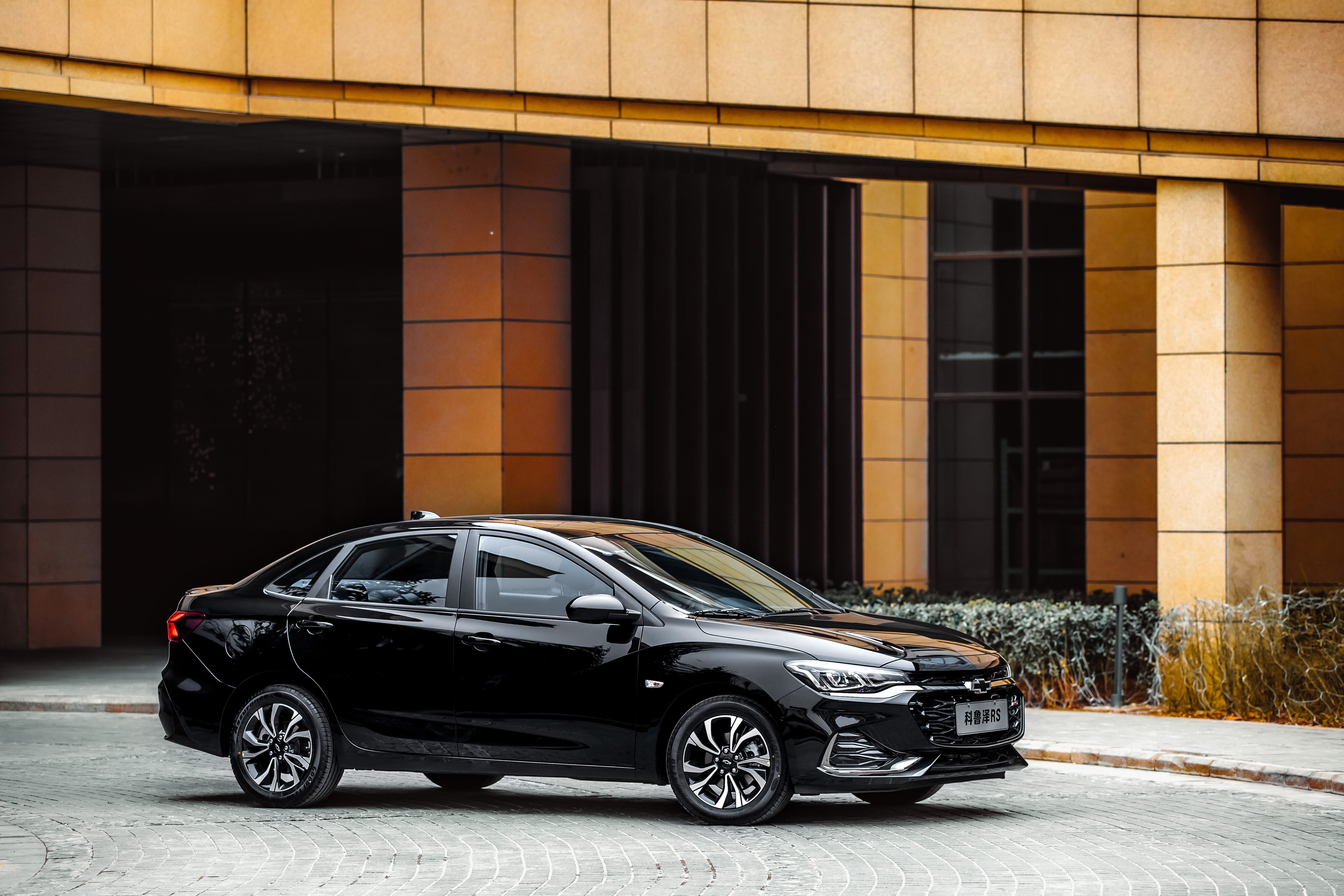 "痛快"走一回 试驾雪佛兰科鲁泽rs 330t