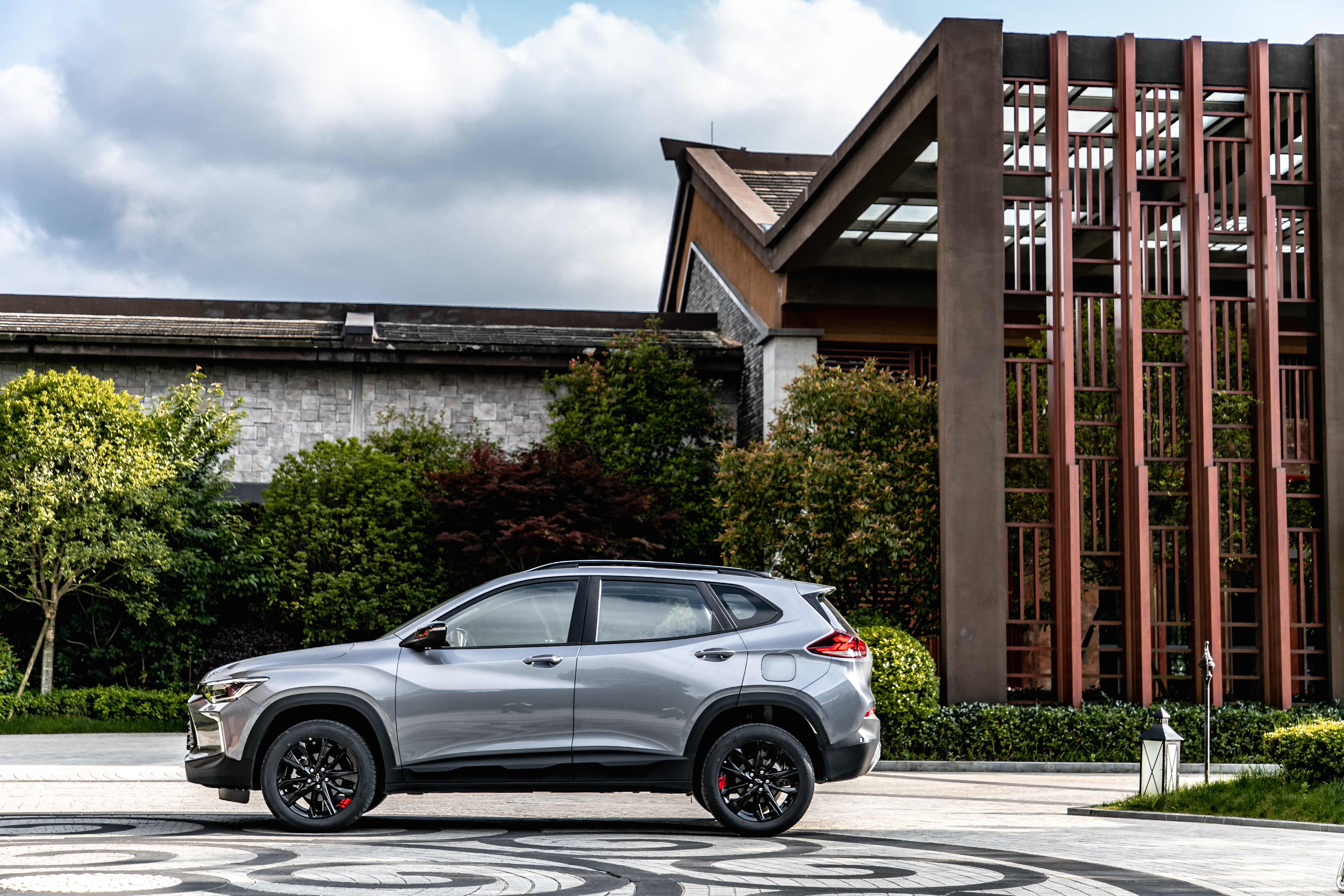 越过山丘 试驾雪佛兰新一代创酷