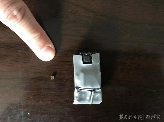 晏某并没有收手,他通过不法渠道购买了作弊器材,加价转卖给了"枪花"