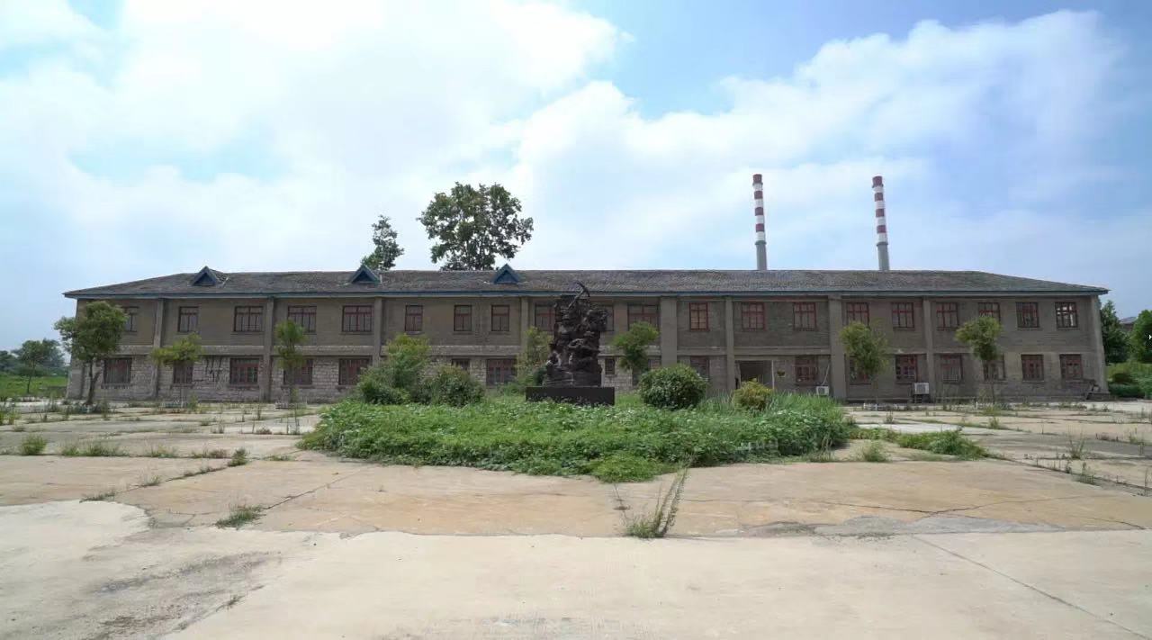 佩剑将军率部阵前反蒋